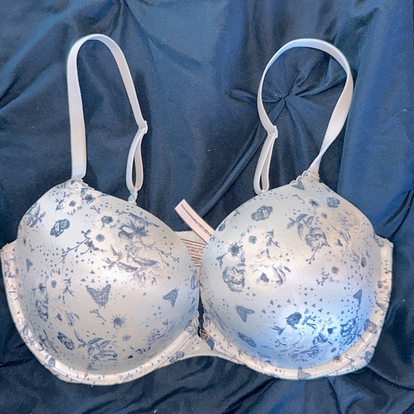 Victoria Secret Push up bra - Picture 1 of 1